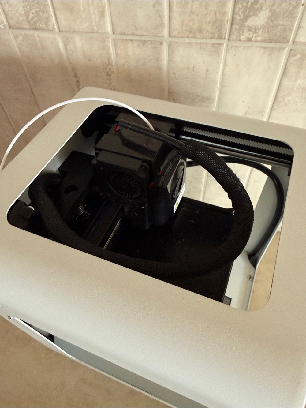 White Compact 3D Printer - - Picture 3 of 4